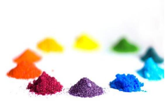 在工業(yè)制品的生產過程中，如何選擇不同環(huán)境下的彩色母粒？